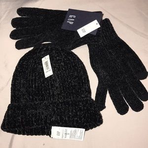 GAP Black Hat & Glove Set